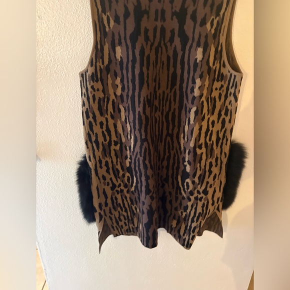 Kobi Halperin Brown Textured Knit Top, Furr SOFT fuzzy pockets - Picture 5 of 8